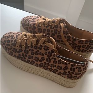 Super cute leopard shoes! Never worn. Size 7